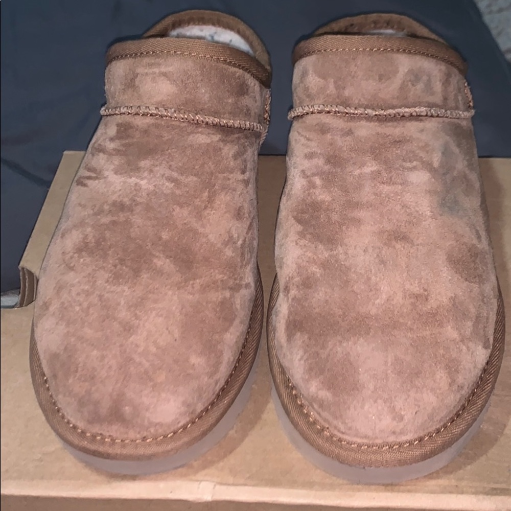 Women ugg slip on